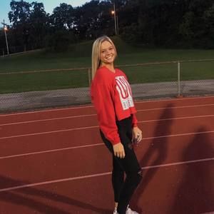 Meet your Posher, Alexis